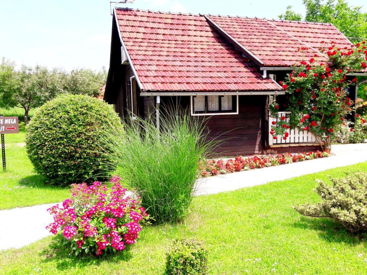 Wooden House Nela Near Plitvice Lakes สโมลยานัซ ภายนอก รูปภาพ
