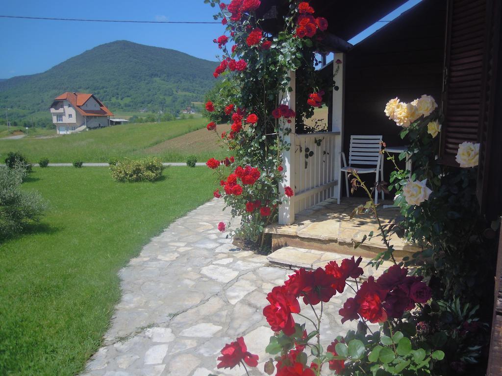 Wooden House Nela Near Plitvice Lakes สโมลยานัซ ภายนอก รูปภาพ