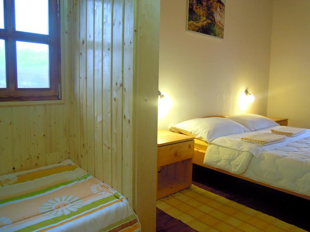 Wooden House Nela Near Plitvice Lakes สโมลยานัซ ห้อง รูปภาพ